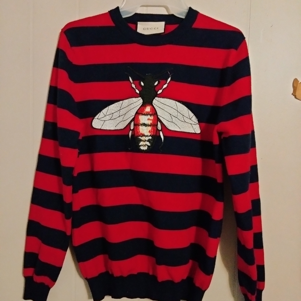 Gucci Men's Red and Black Striped Bee Sweater
